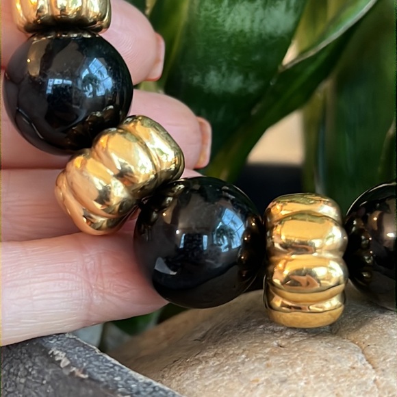 18 karat gold and black onyx necklace - Picture 7 of 9